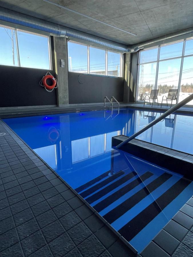 Grand Times Blainville-mirabel Hotel 4*